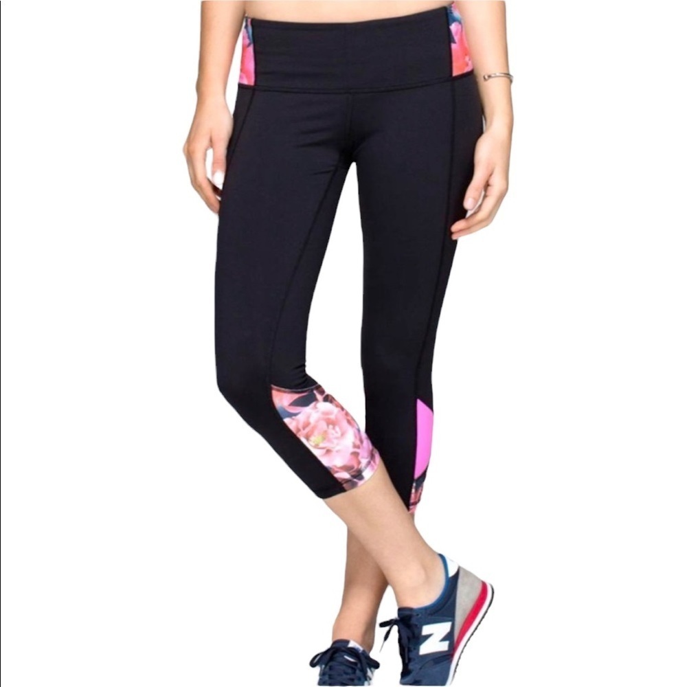 LULULEMON Embody Crop leggings